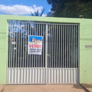 Casa para Venda no Bairro Jd. das Acácias em Luís Ed. Magalhães